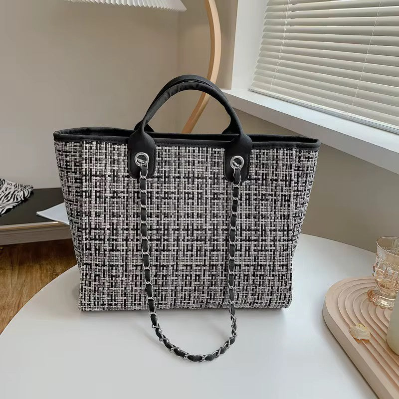 Canvas plaid tote bag