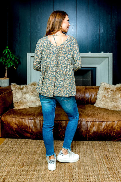 Floral Print Soft Knit Long Sleeve V-neck Top