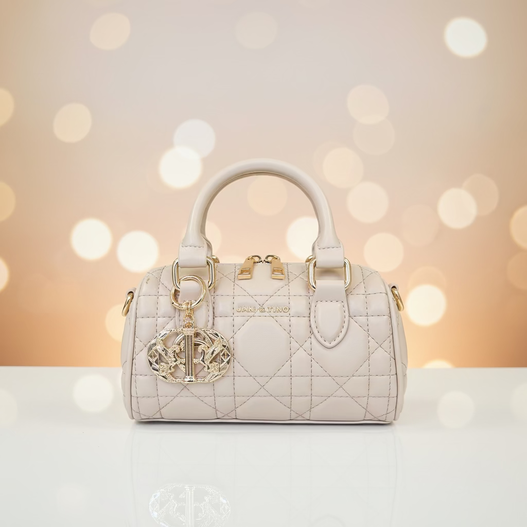 The JANI &amp; TINO Luxe Mini Boston