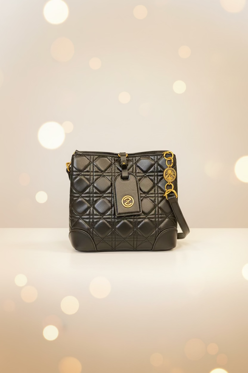 The JANI &amp; TINO Cannage Bucket Bag - Classic Black