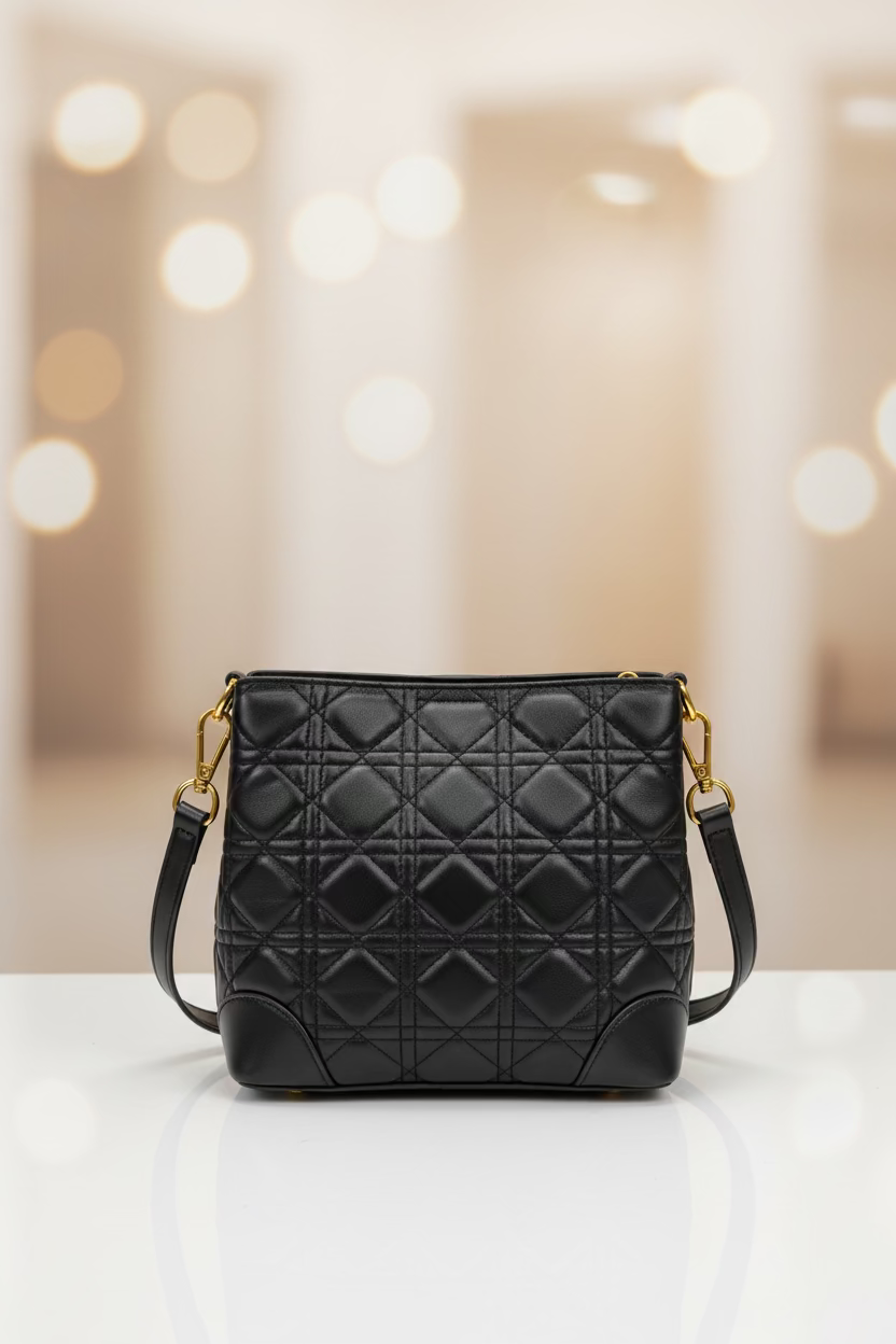 The JANI &amp; TINO Cannage Bucket Bag - Classic Black