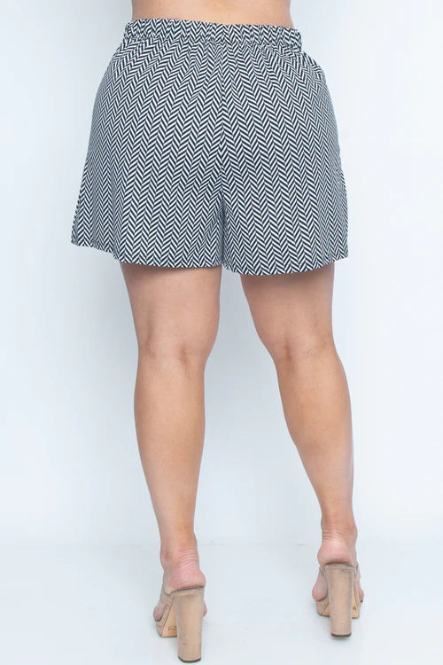 Plus Size Arrowhead Stripe Print Mini Shorts with Elasticized Waist
