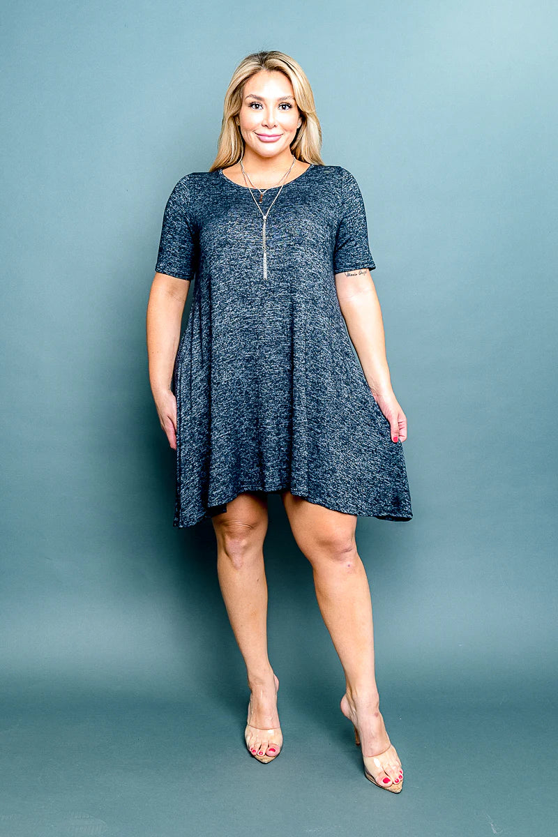 Plus Size Scoop Neck Short Sleeve Handkerchief Hem Midi Dress with Necklace