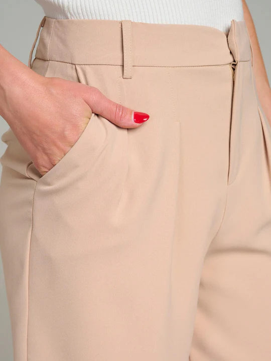 Women's Button Closure Pockets Bermuda Shorts