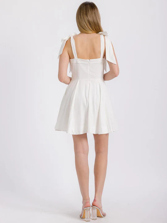 Women’s Sleeveless Square Neck Front Pockets Mini Dress