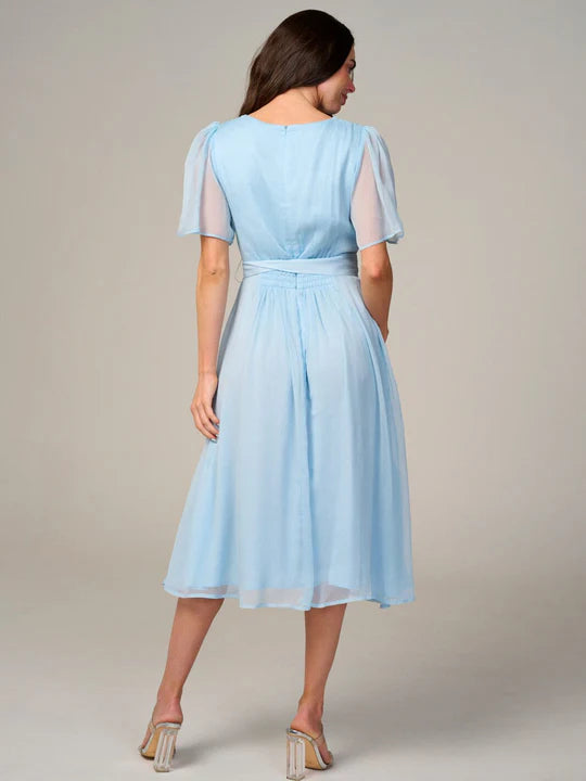 Women’s Short Sleeve Buttons Detailed Self Tie Midi Dress